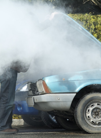 購買二手車陷阱？車主控訴平台認證車嚴重瑕疵，車商拒絕負責