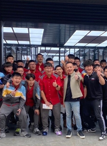 臺灣柯美GAMA與創興車藝實業台中旗艦店攜手嶺東高中推動隔熱膜、車體包膜、 汽車鍍膜等產學合作