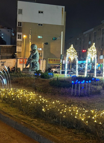 澎湖縣政府春節前完成槽化島燈光裝飾 提升市區景觀與節慶氛圍