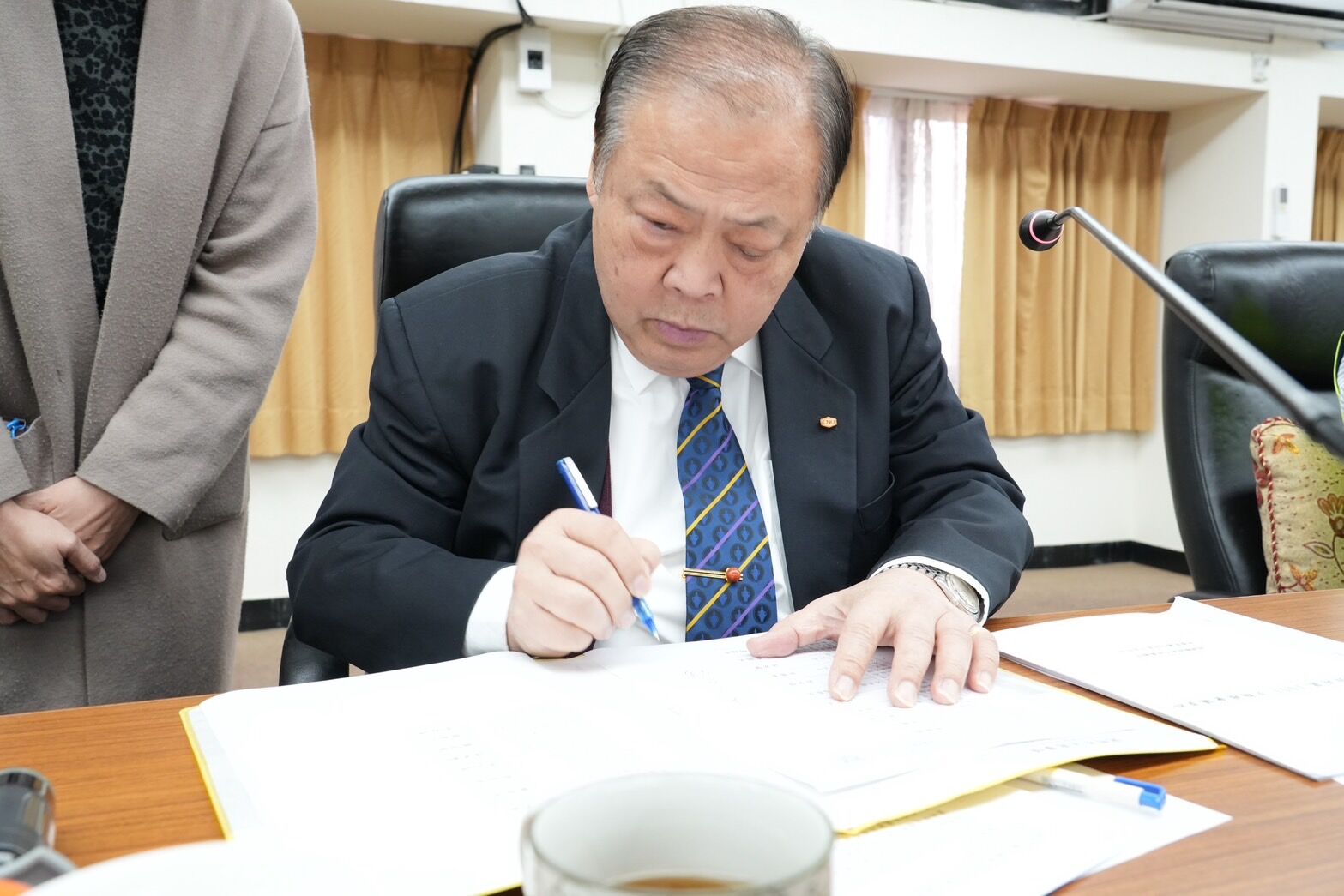 澎湖縣政府舉辦財產申報實質審查抽籤 縣長陳光復主持落實陽光法案