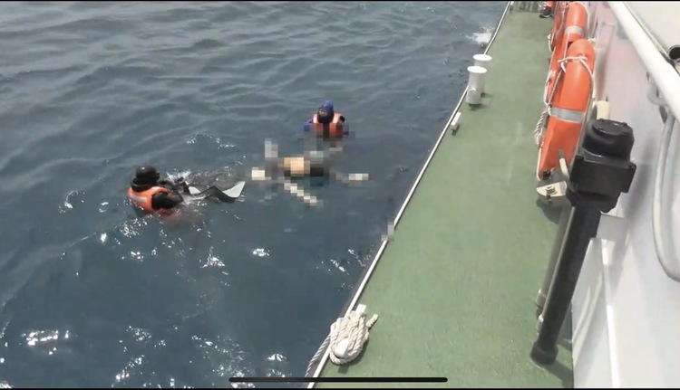 花蓮七七高地外海外海發現浮屍 海巡署打撈作業完成 助後續返家