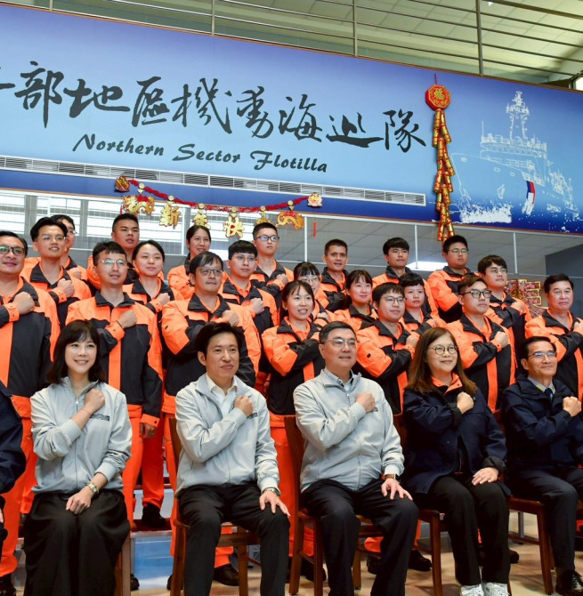 新春首日親赴海巡隊　行政院長卓榮泰慰勉海巡同仁　落實挺海巡護臺灣政策並提升裝備資源與勤務環境