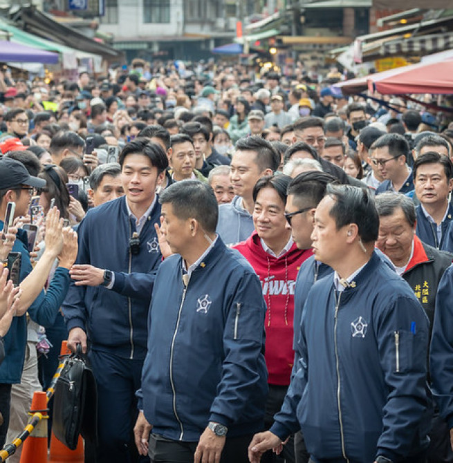 新春走春行程前進桃竹苗廟宇　賴清德總統發放福袋並宣示拚經濟、顧國防安全與社福照顧