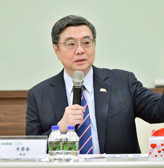 行政院長卓榮泰參訪晟田科技，高雄航太產業座談展示臺灣高科技精密製造實力與競逐太空領域策略