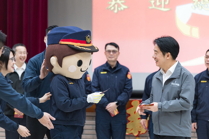 春節慰勉基層警力　賴清德總統親赴臺北市中正分局感謝警察同仁全年無休堅守崗位