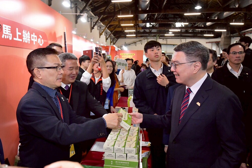 中小微企業多元振興發展計畫成果發表會開幕　行政院長卓榮泰強調持續加大力道助企業升級轉型
