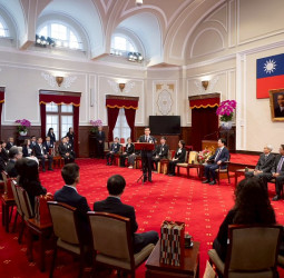 賴清德總統勉勵114年模範公務人員　以專業守護國家　厚植臺灣民主安全與繁榮根基