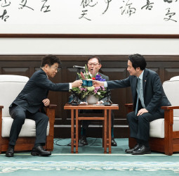 賴清德總統與日本前內閣官房長官加藤勝信眾議員乙行會晤　推動科技與經貿合作，增進臺日情誼