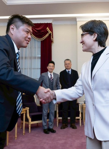 蕭美琴副總統會見第64屆十大傑出青年選拔委員會幹部　強調青商會為培育青年領袖扮演關鍵角色的重要性