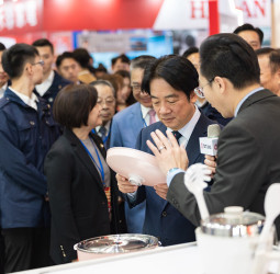 2026電器年終展開幕　賴清德總統讚揚業界挺身投入災後重建，並加速節能與淨零轉型