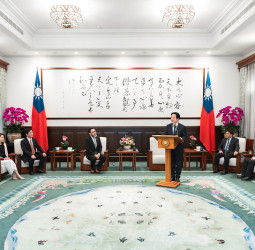 賴清德總統會晤台灣工具機產業同業公會　臺美關稅談判完成　政府全力支持產業升級轉型