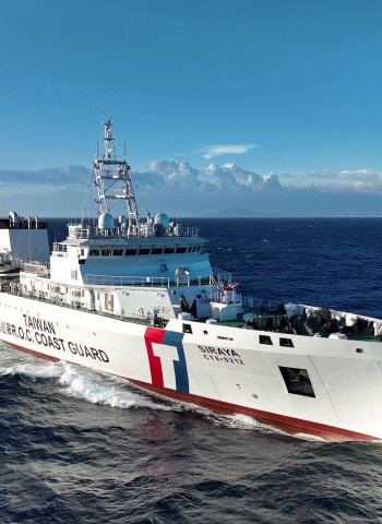 海巡署首艘高緯度遠洋巡護船「西拉雅號」完成公試　5,200噸、續航15,000浬強化海域執法