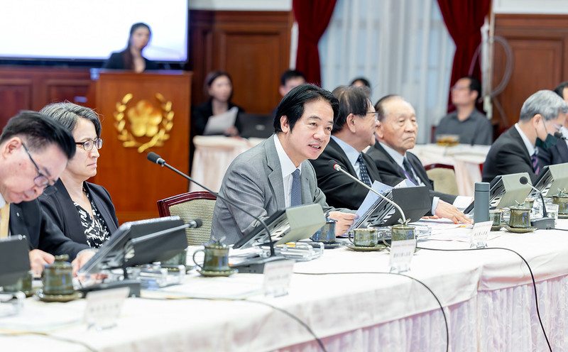 賴清德總統主持全社會防衛韌性委員會第8次會議　強調「有準備、更安全」深化臺灣防衛韌性與印太合作