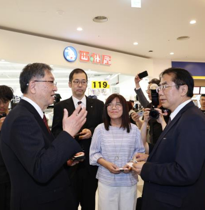 臺南市長黃偉哲視察三井OUTLET二期試營運　日本西松屋首選臺南布局消費潛力