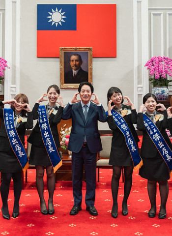 賴清德總統接見第28屆全國商店傑出店長　鼓勵服務業善用AI應用並培育人才，促進產業轉型與競爭力