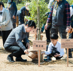 賴清德總統出席植樹節活動　宣布推動「都市林」升格為國家級調適計畫  以自然解方建構永續韌性家園