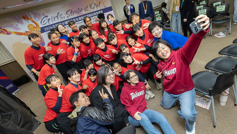 女性運動防護營開幕式登場　蕭美琴副總統期勉女性兒少運動員在運動中建立自信與力量  國家將成為堅實後盾