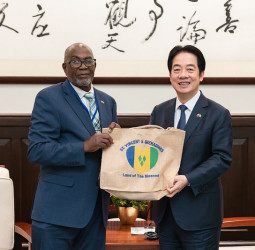 賴清德總統接見聖文森副總理李考克 建交45週年之際持續強化全方位夥伴關係擴大邦誼