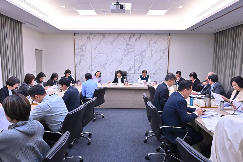 行政院副院長鄭麗君宣布4月起液化石油氣貨物稅減徵50%　落實穩定物價政策確保CPI年增率低於2%