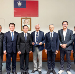 印度國家海事基金會訪海巡署 張忠龍署長接待並深化印太海事安全合作與交流機制